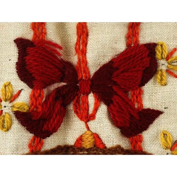 ‘70s Holly Hobbie Embroidery Crewel Bonnet Sitting Pretty Needle point Not Frame - Picture 6 of 8